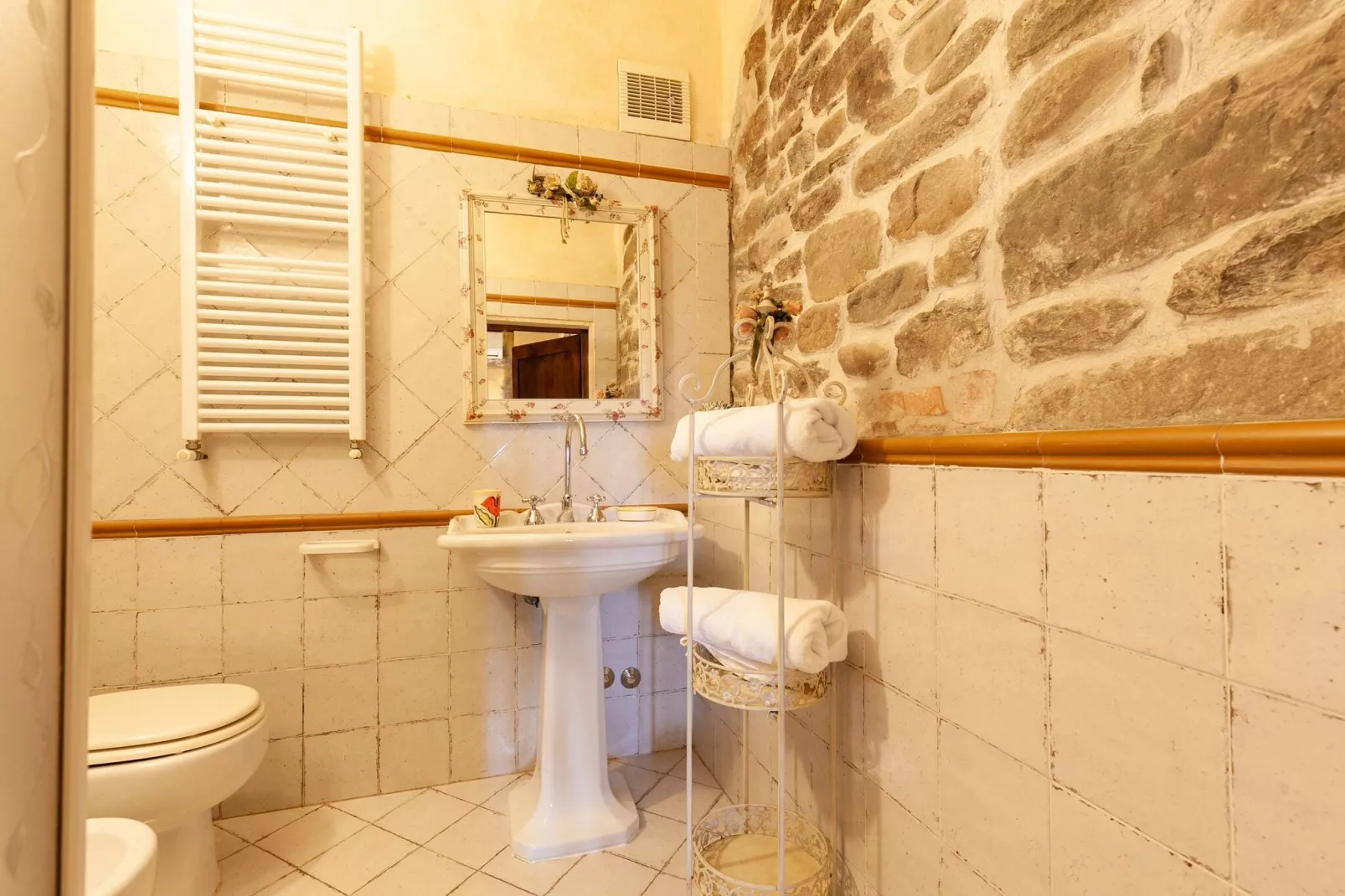 Il Nido-Bathroom