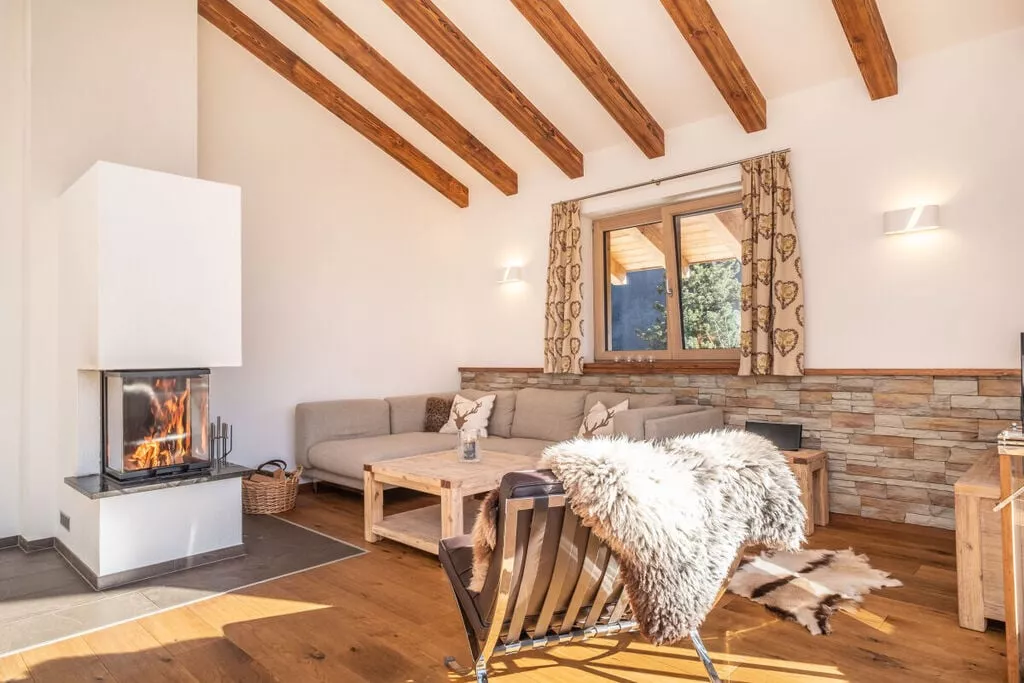 323654-Living room