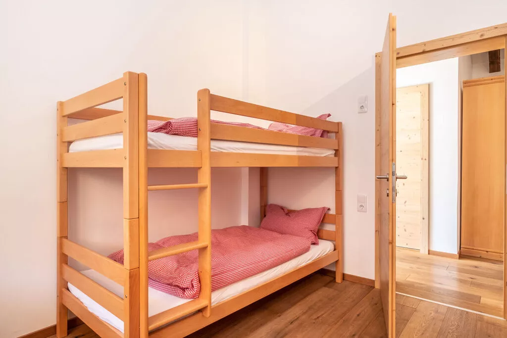 323654-Bedroom