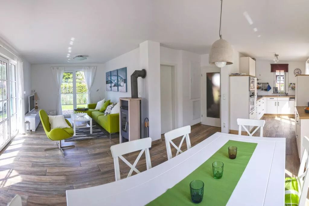 52291-Living room
