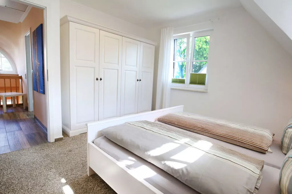 52291-Bedroom