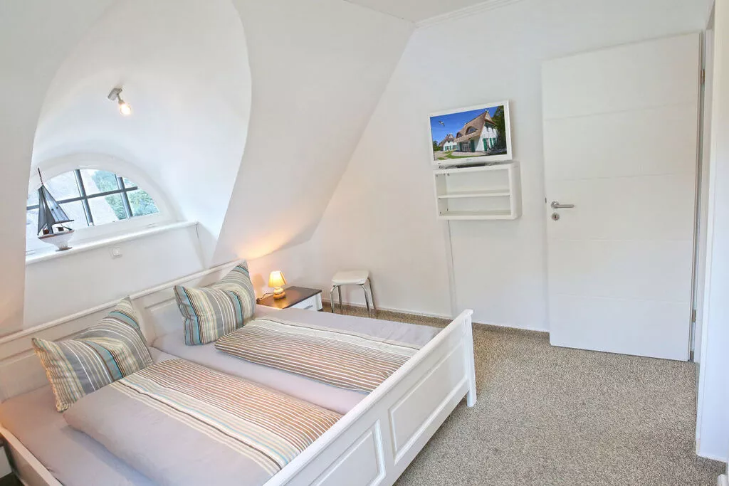 52291-Bedroom