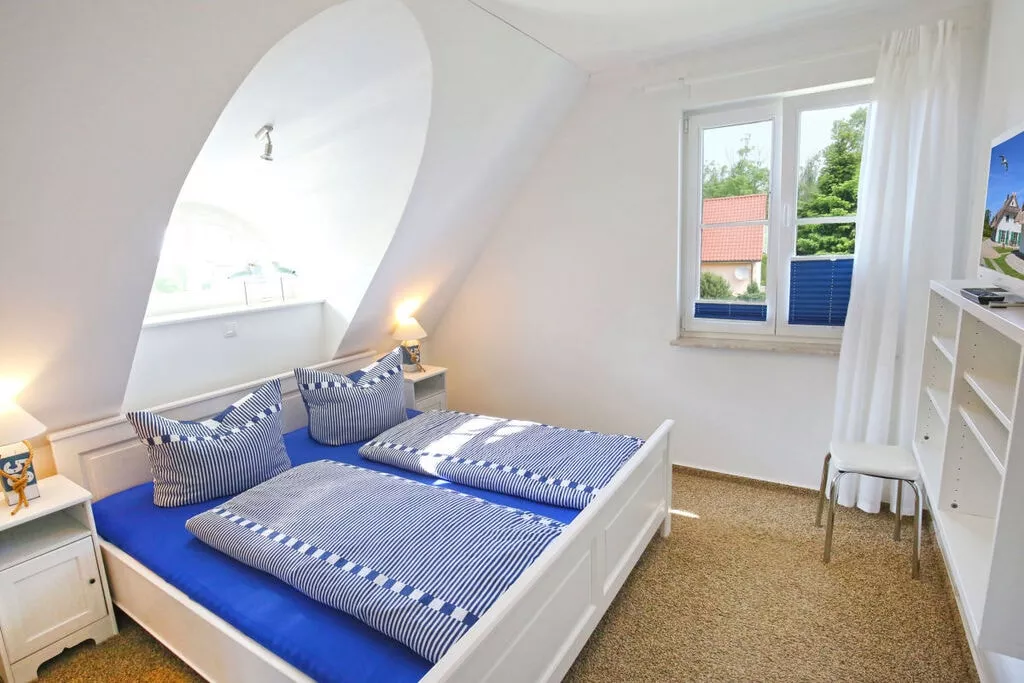 52291-Bedroom