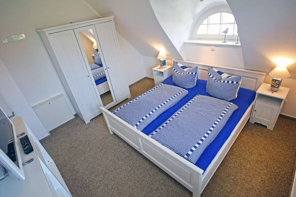 52291-Bedroom