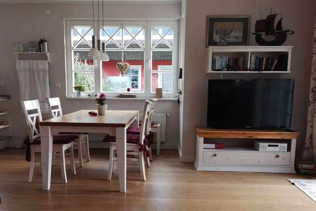 87125-Dining room