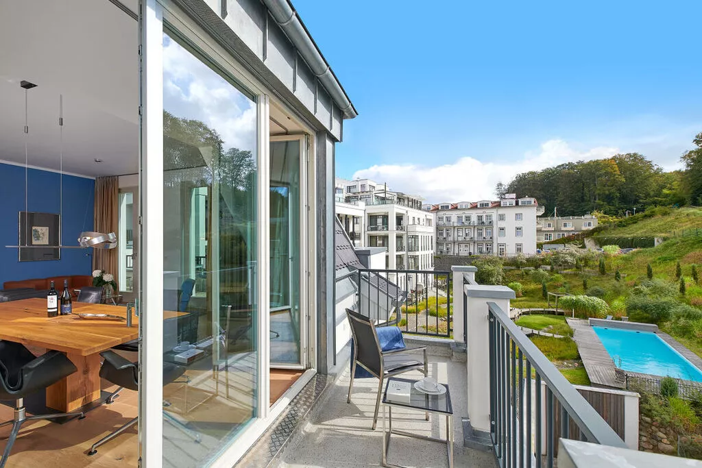 279458-Terrace balcony