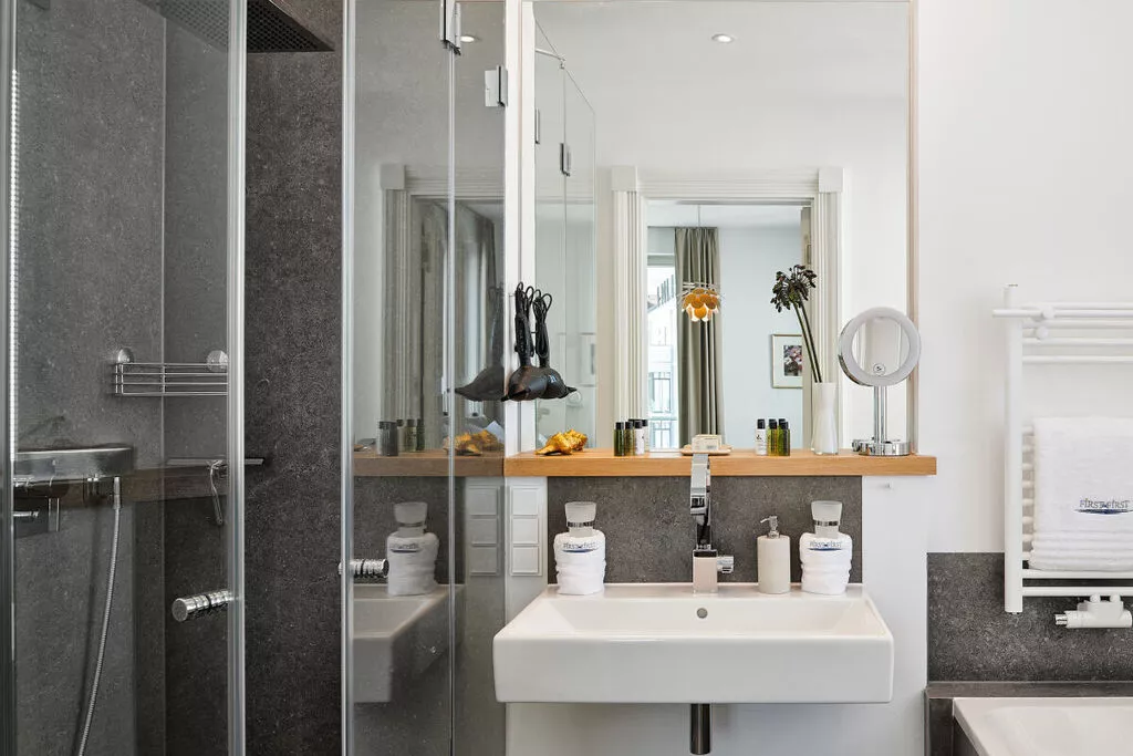 279458-Bathroom