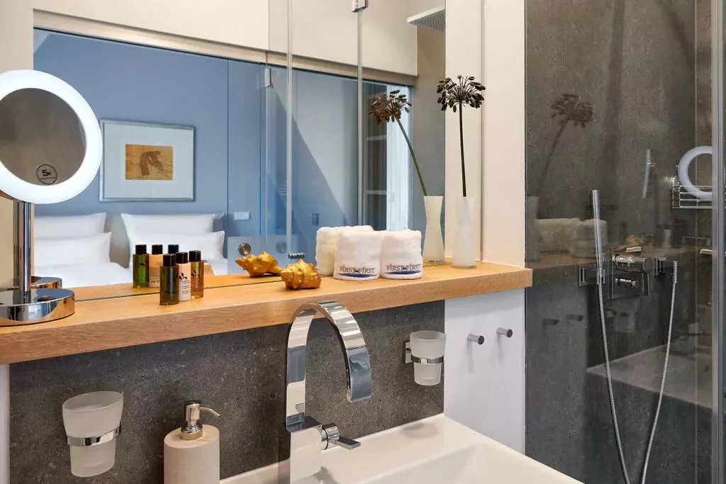 279458-Bathroom