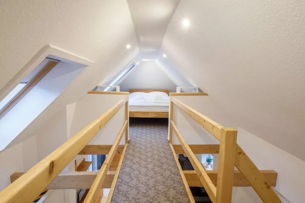 473926-Bedroom