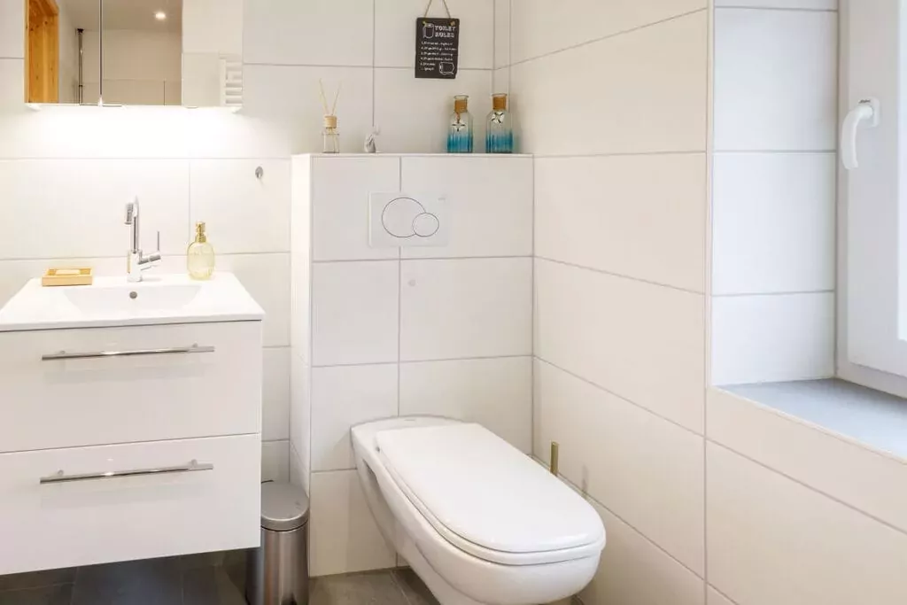 473926-Bathroom