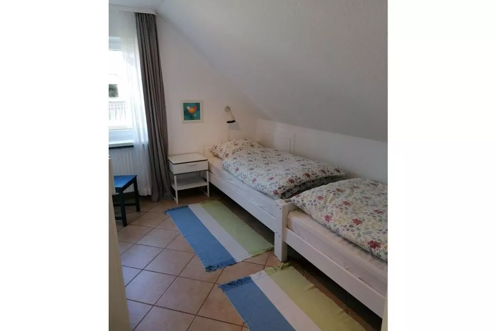 317552-Bedroom