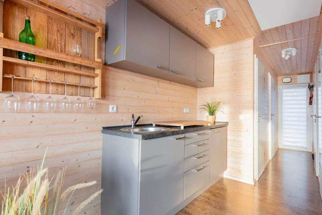 482538-Kitchen