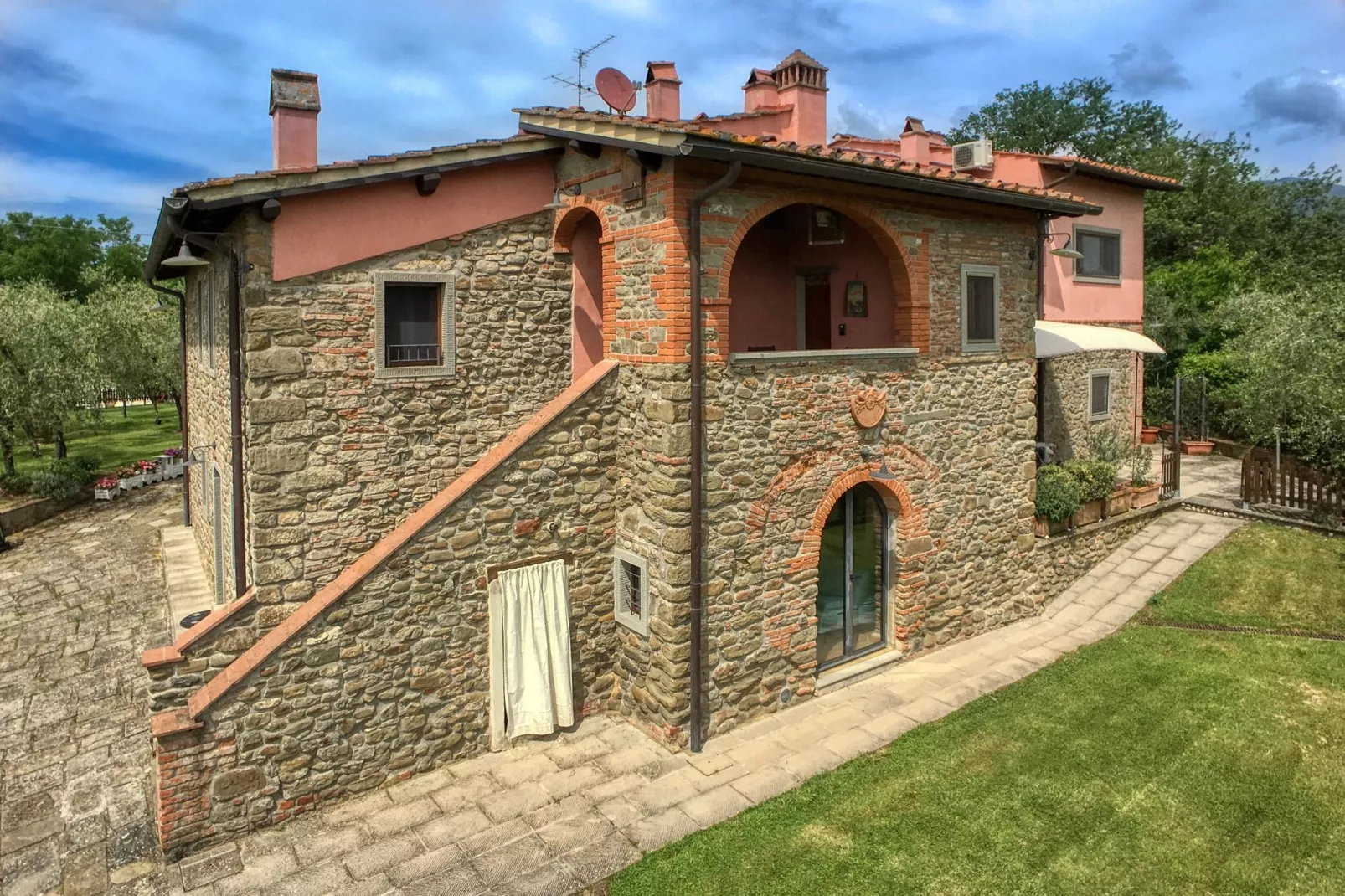 Il Nido-Exterior summer