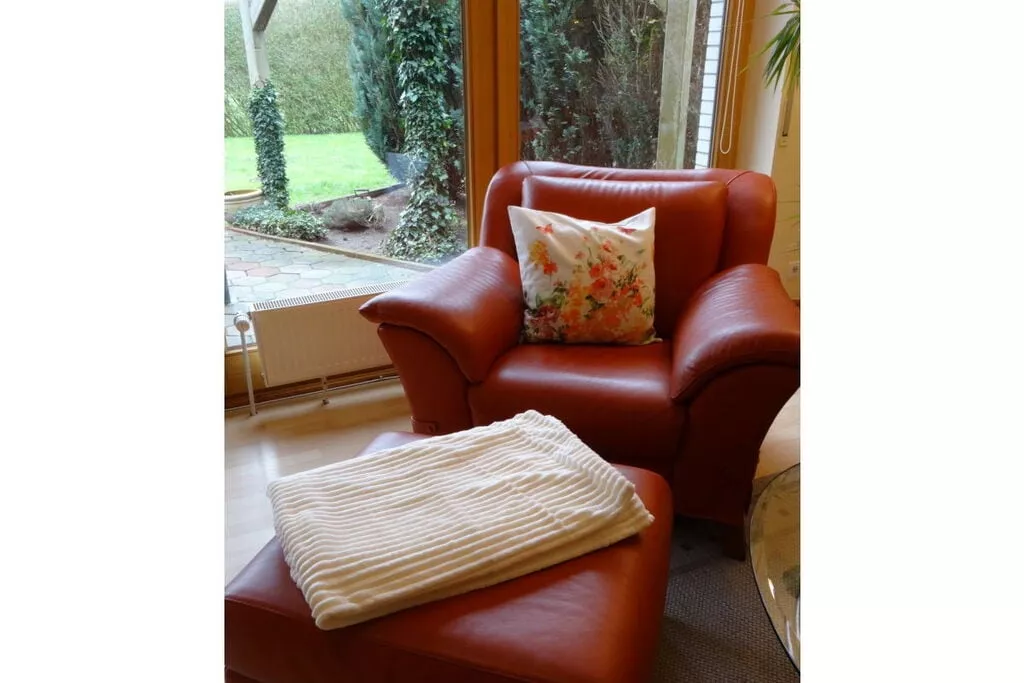 142998-Living room