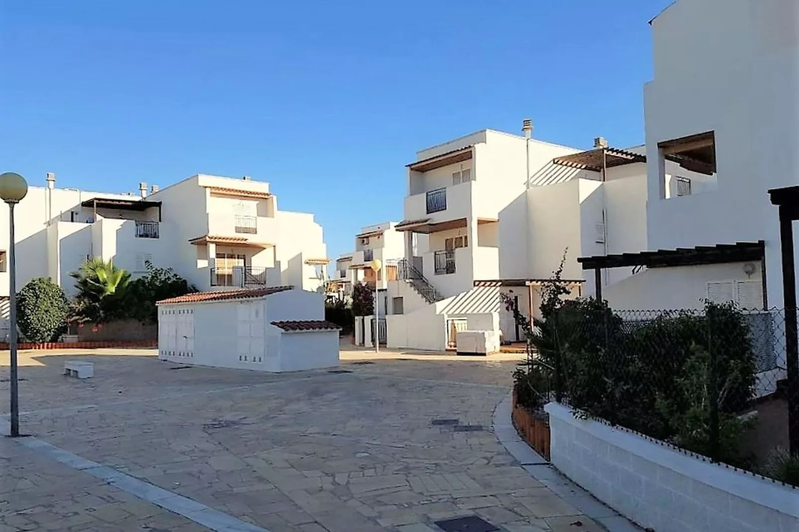 Natura World B1 con terraza privada-Exterior summer