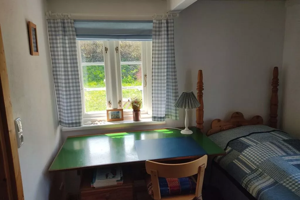95994-Bedroom