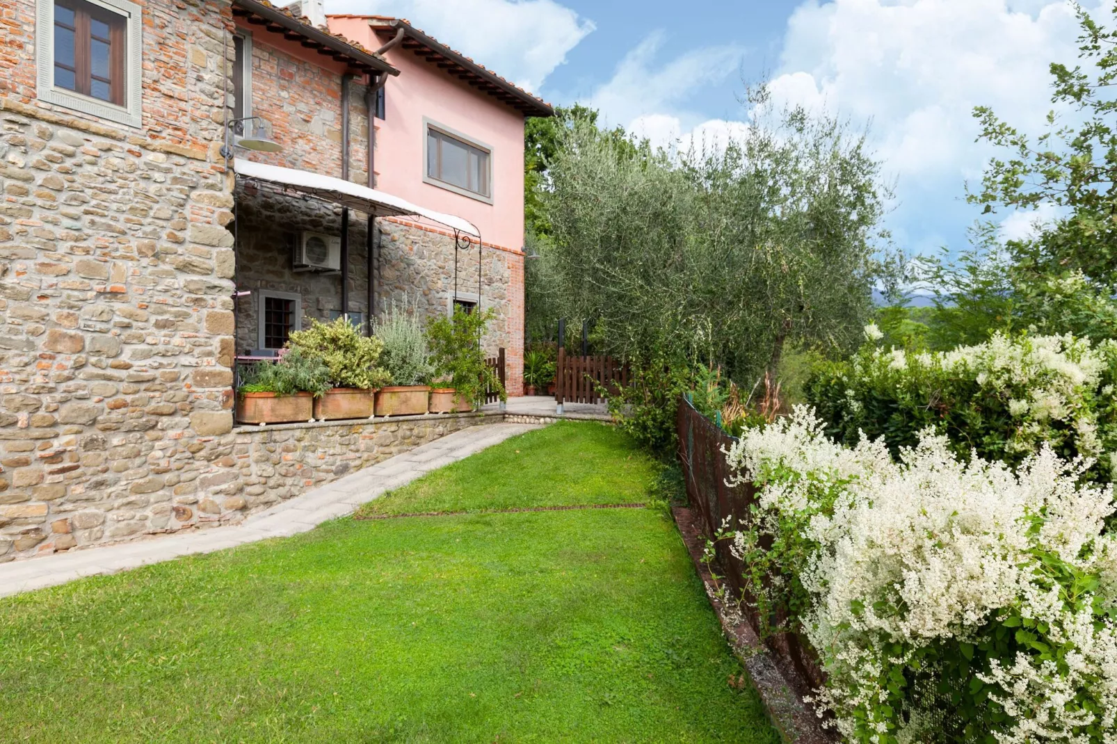 Il Nido-Exterior summer
