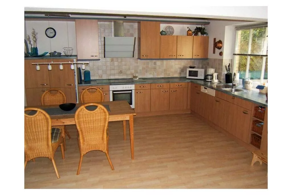288200-Cuisine