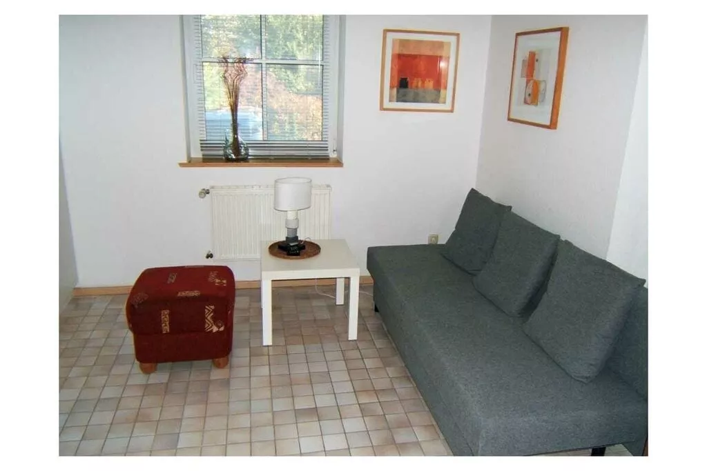 288200-Salon