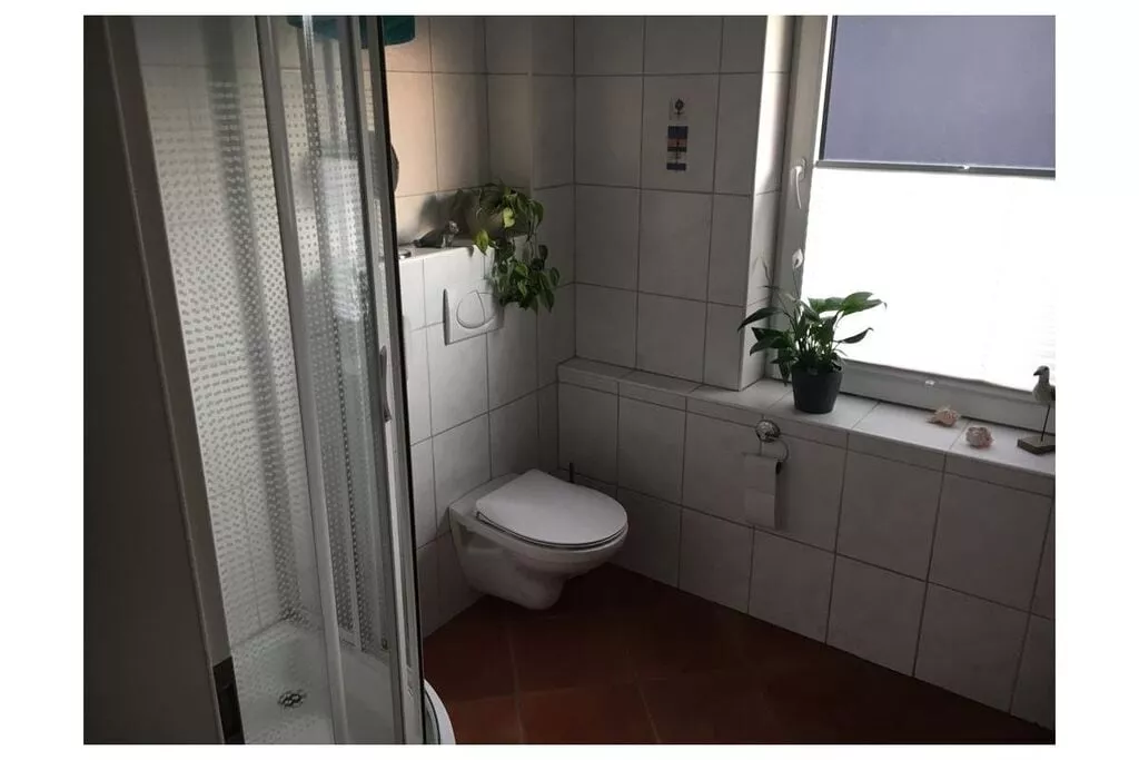 270846-Bathroom