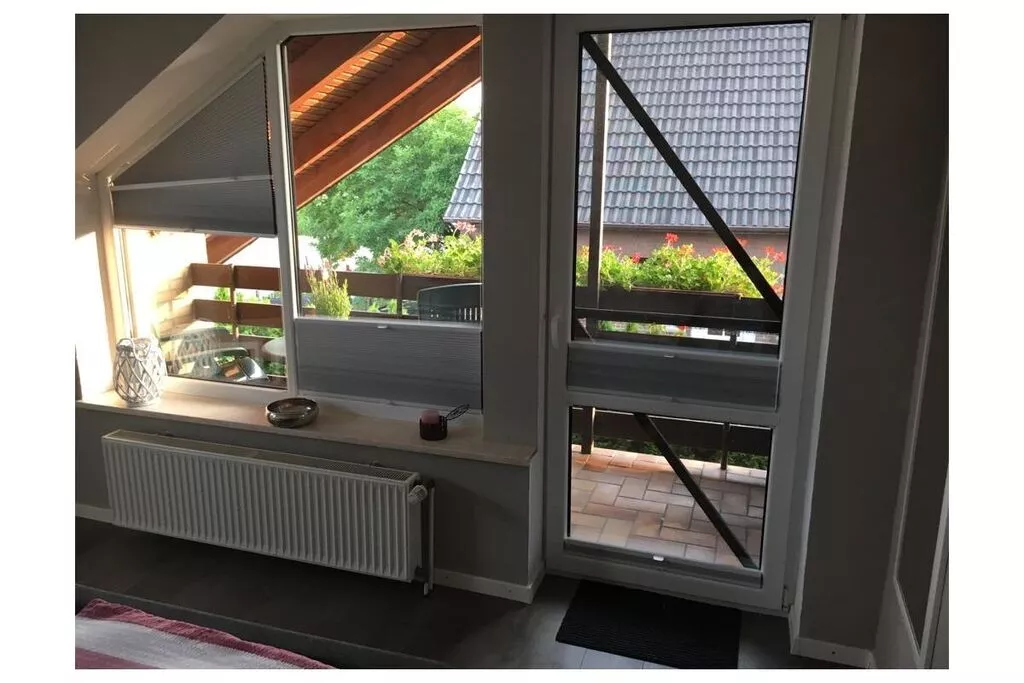 270846-Bedroom