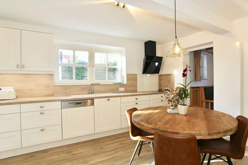 69602-Kitchen