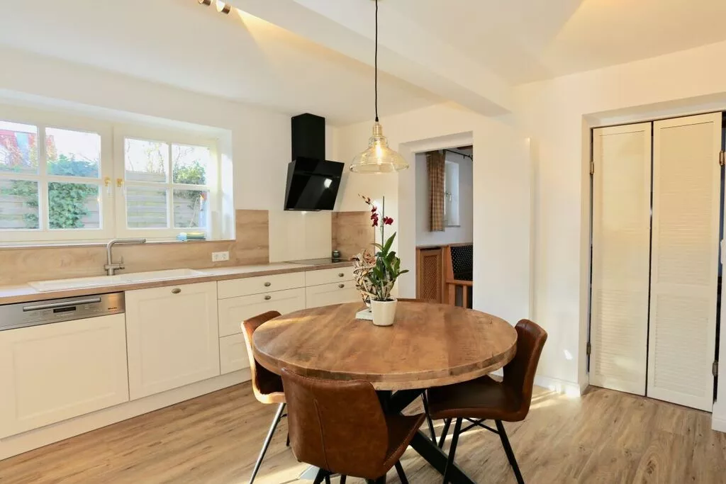 69602-Kitchen