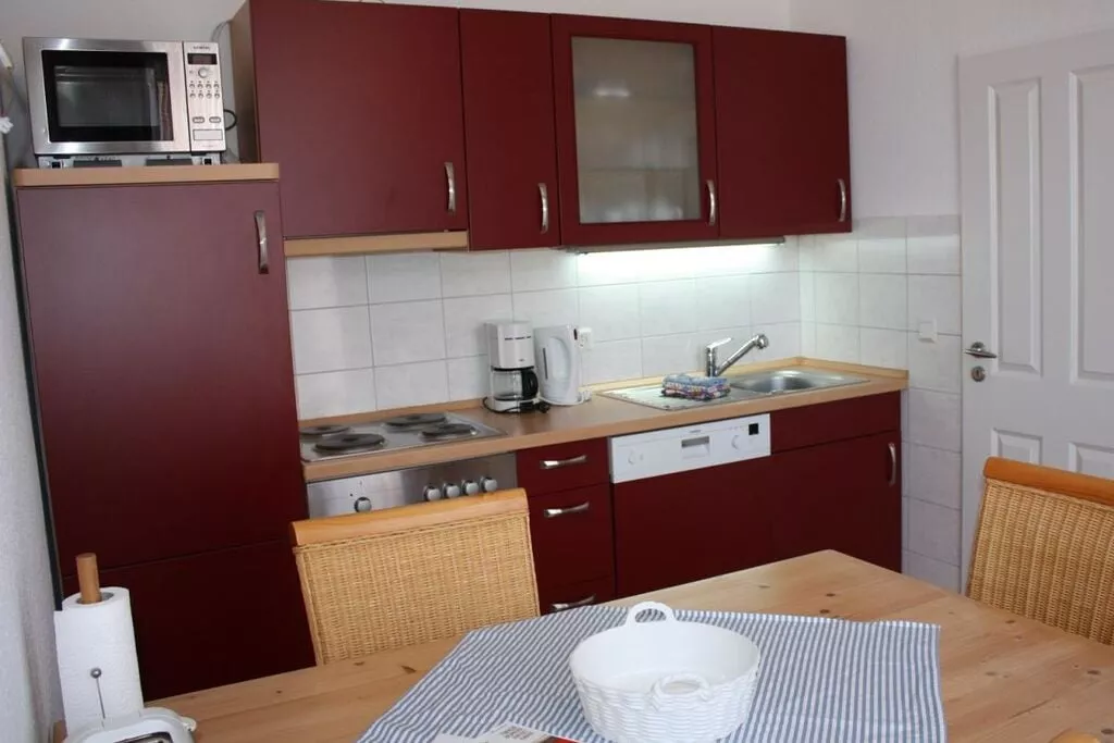 92252-Kitchen