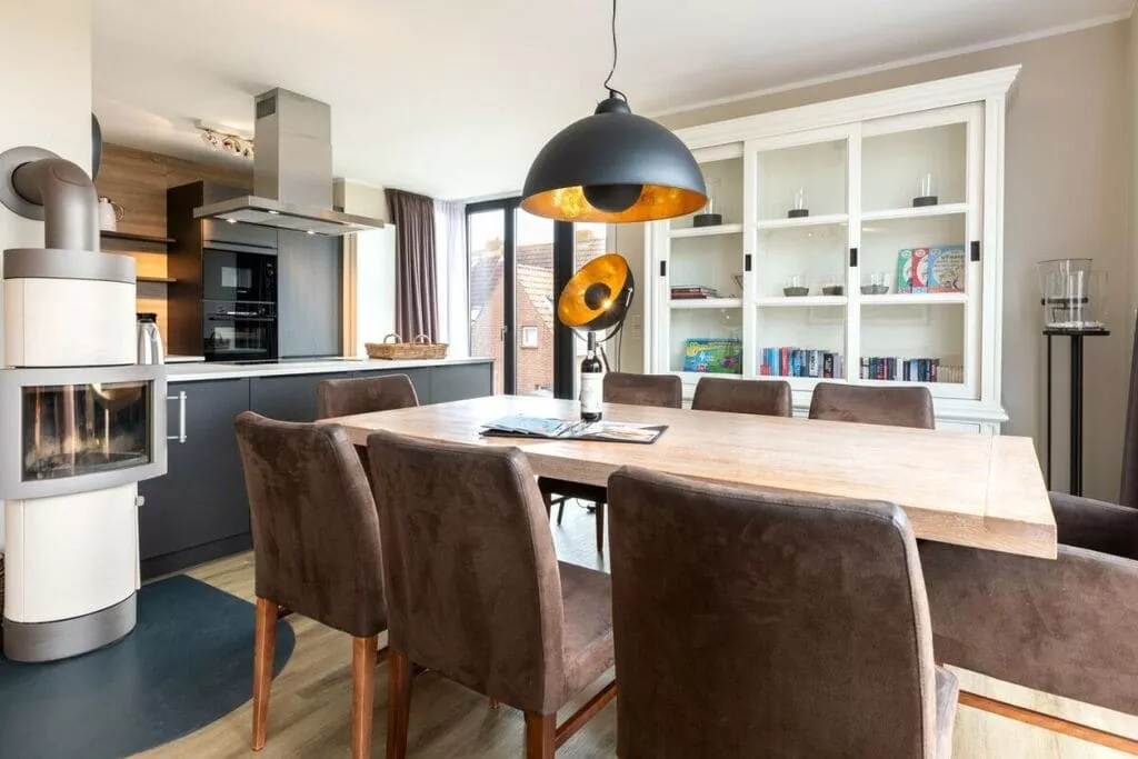 59810-Dining room