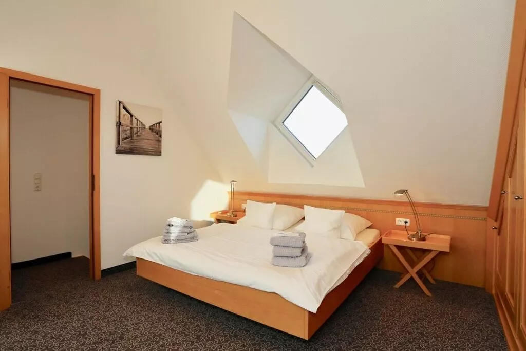 321929-Bedroom