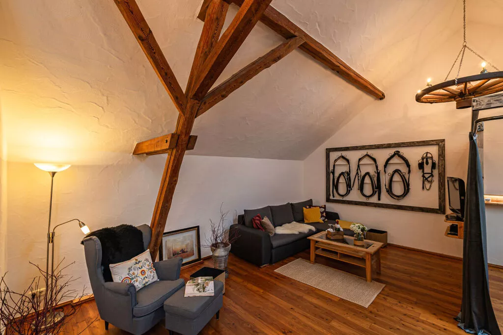 31169-Living room