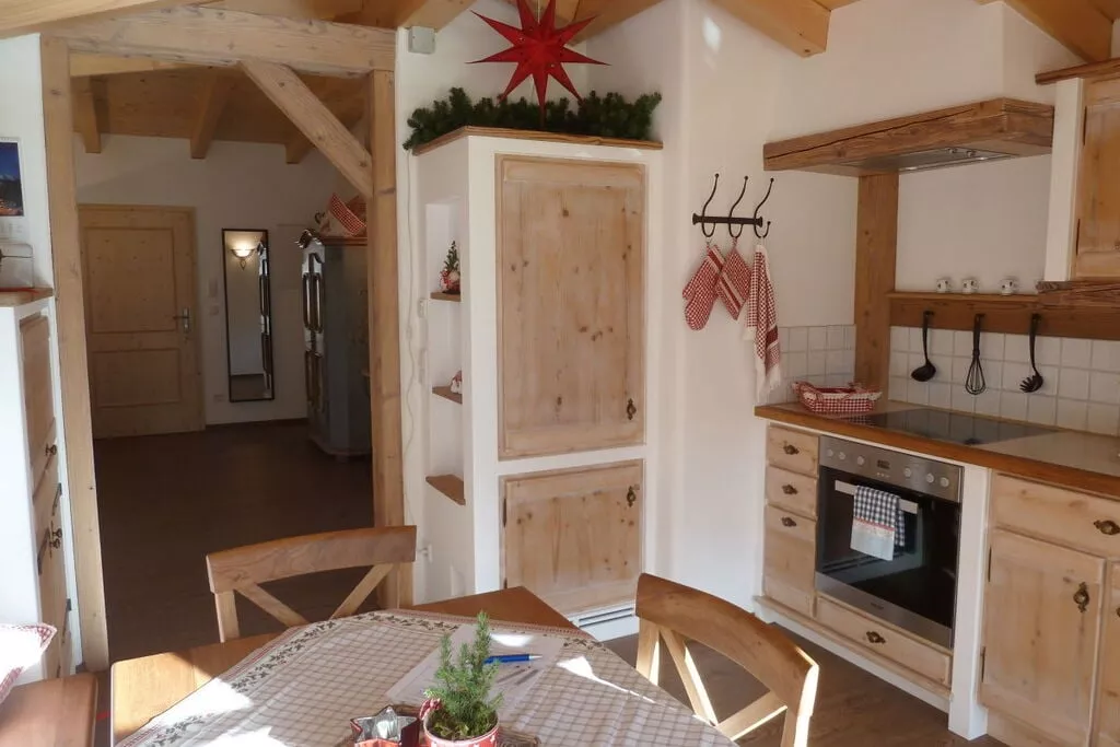 22733-Kitchen