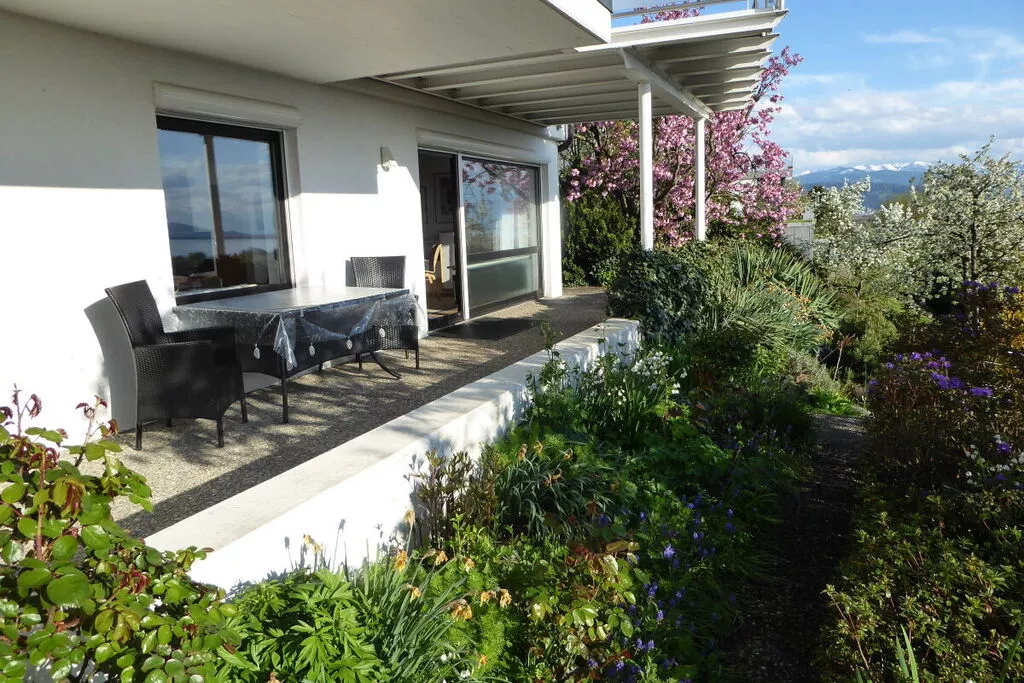 22945-Terrassenbalkon