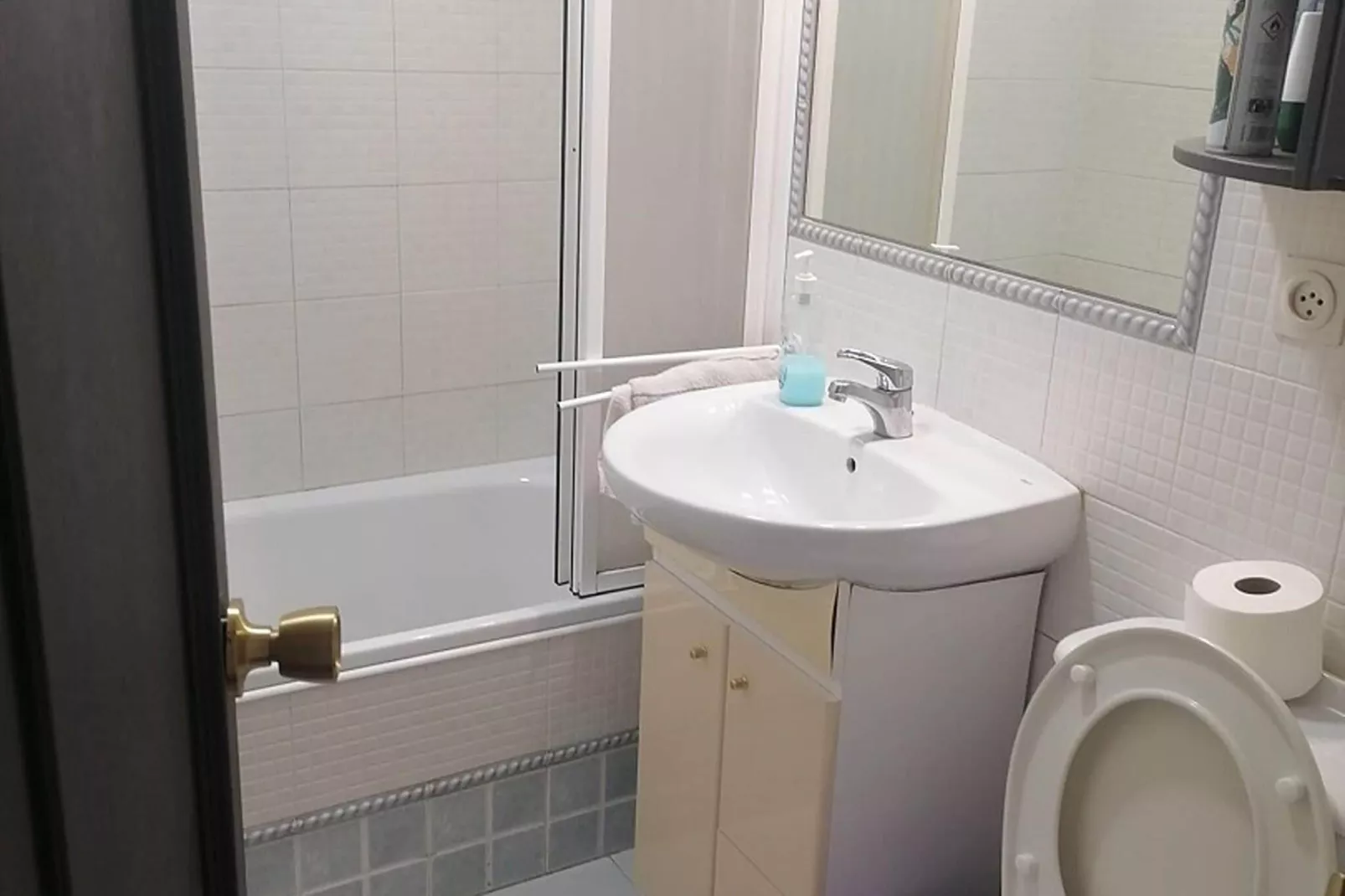 Apartamento Mairena-Bathroom