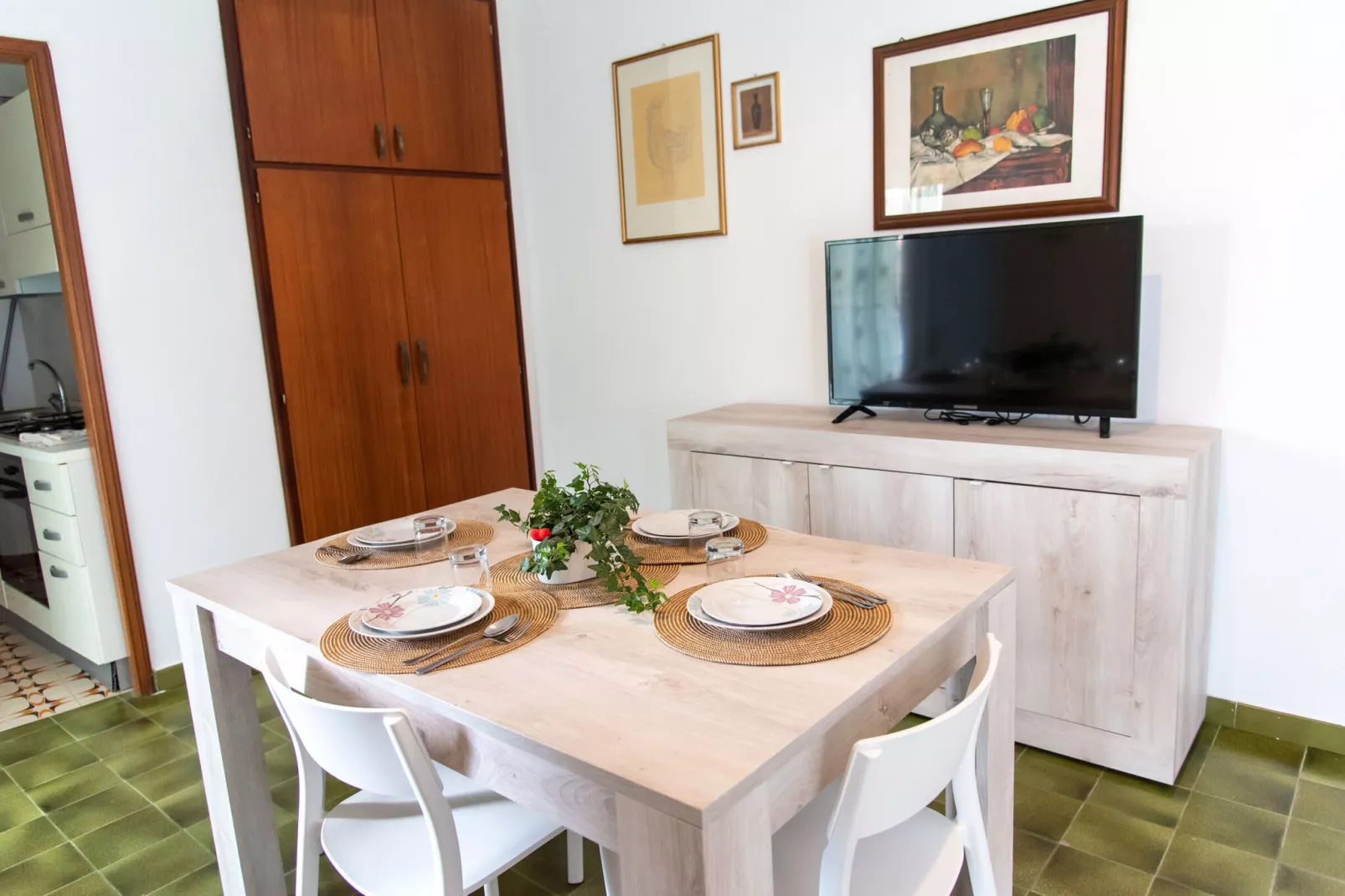 Appartamento Raffaella-Dining room