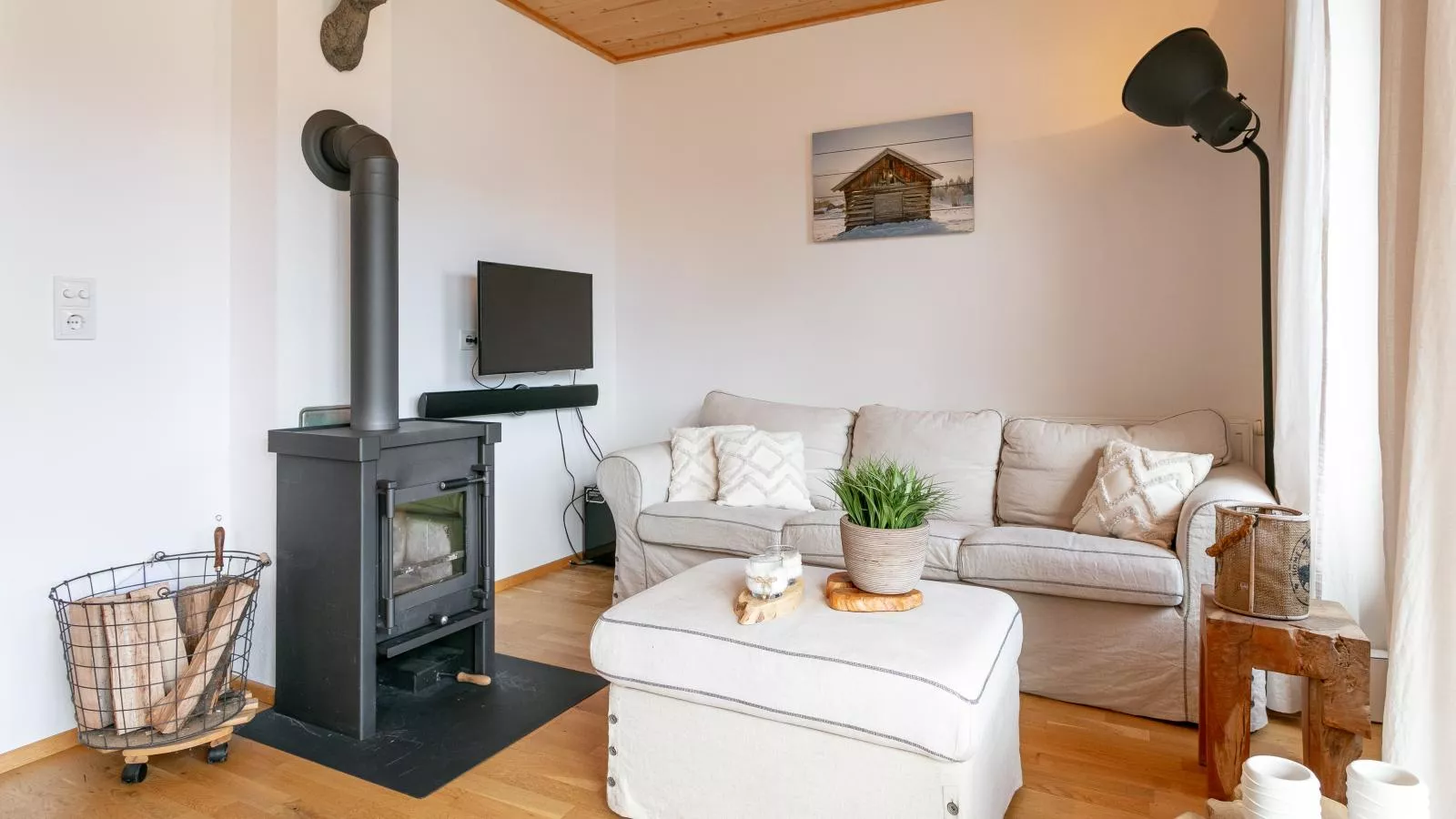 Van Dik Hout-Living room