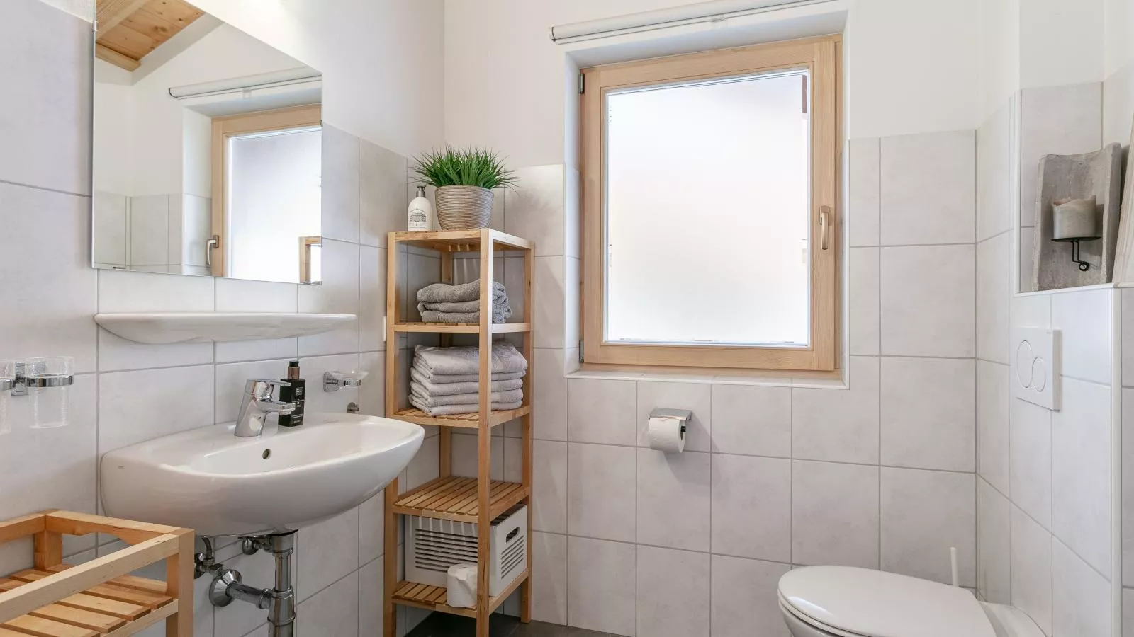 Dubbel Dik Hout-Bathroom