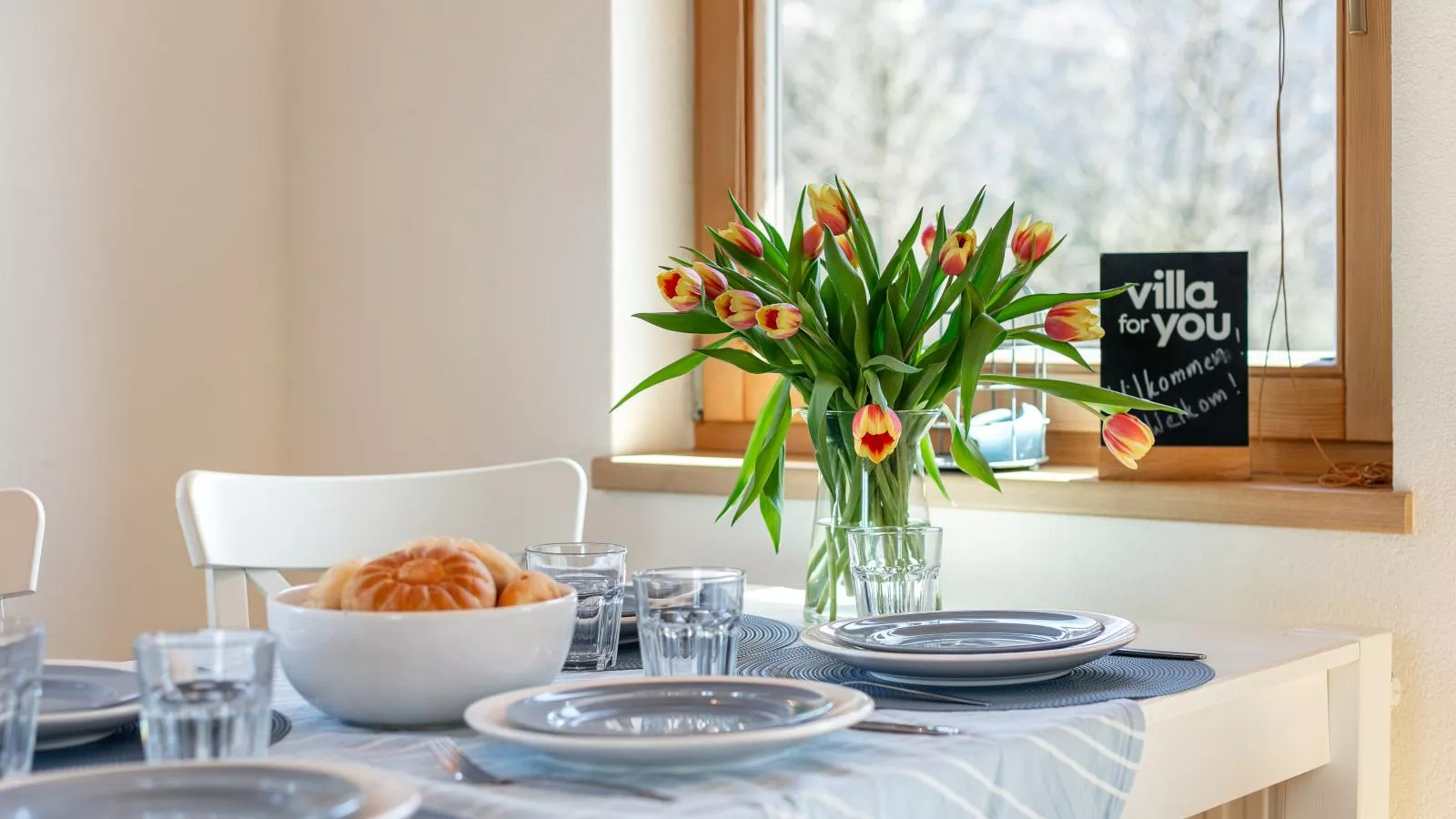 Dubbel Dik Hout-Dining room