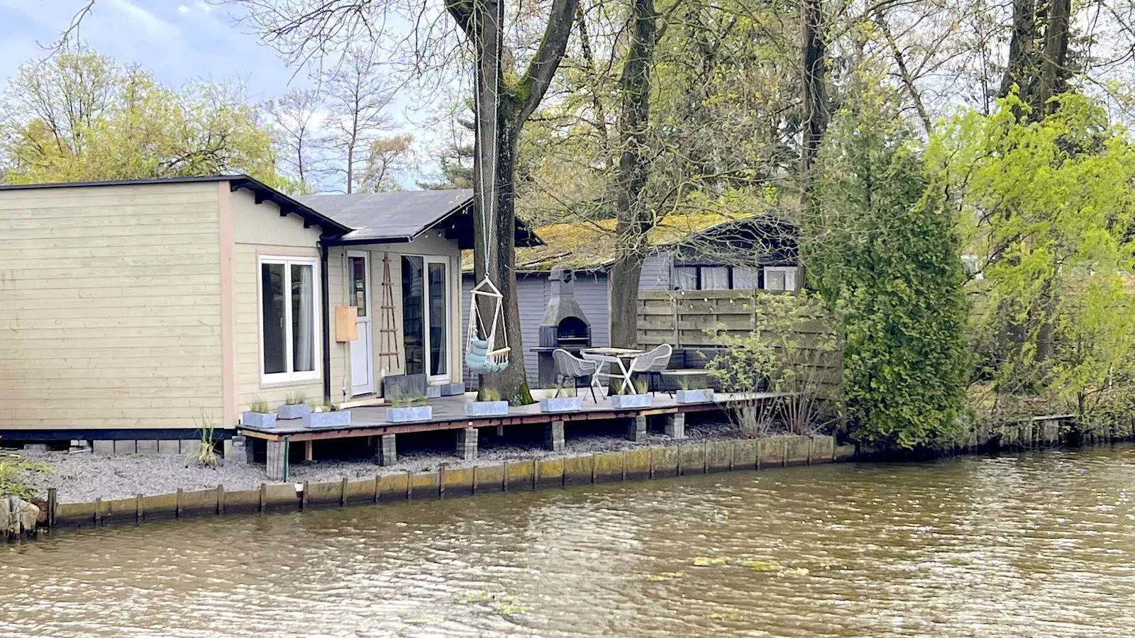 Charlies Chalet-Außenbereich Sommer
