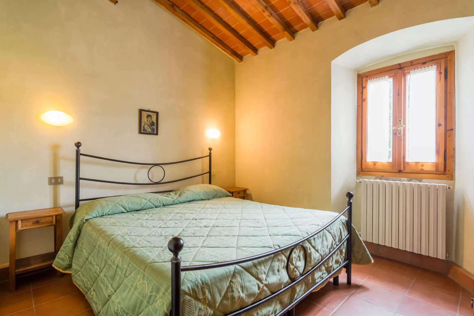 Lisa-Bedroom
