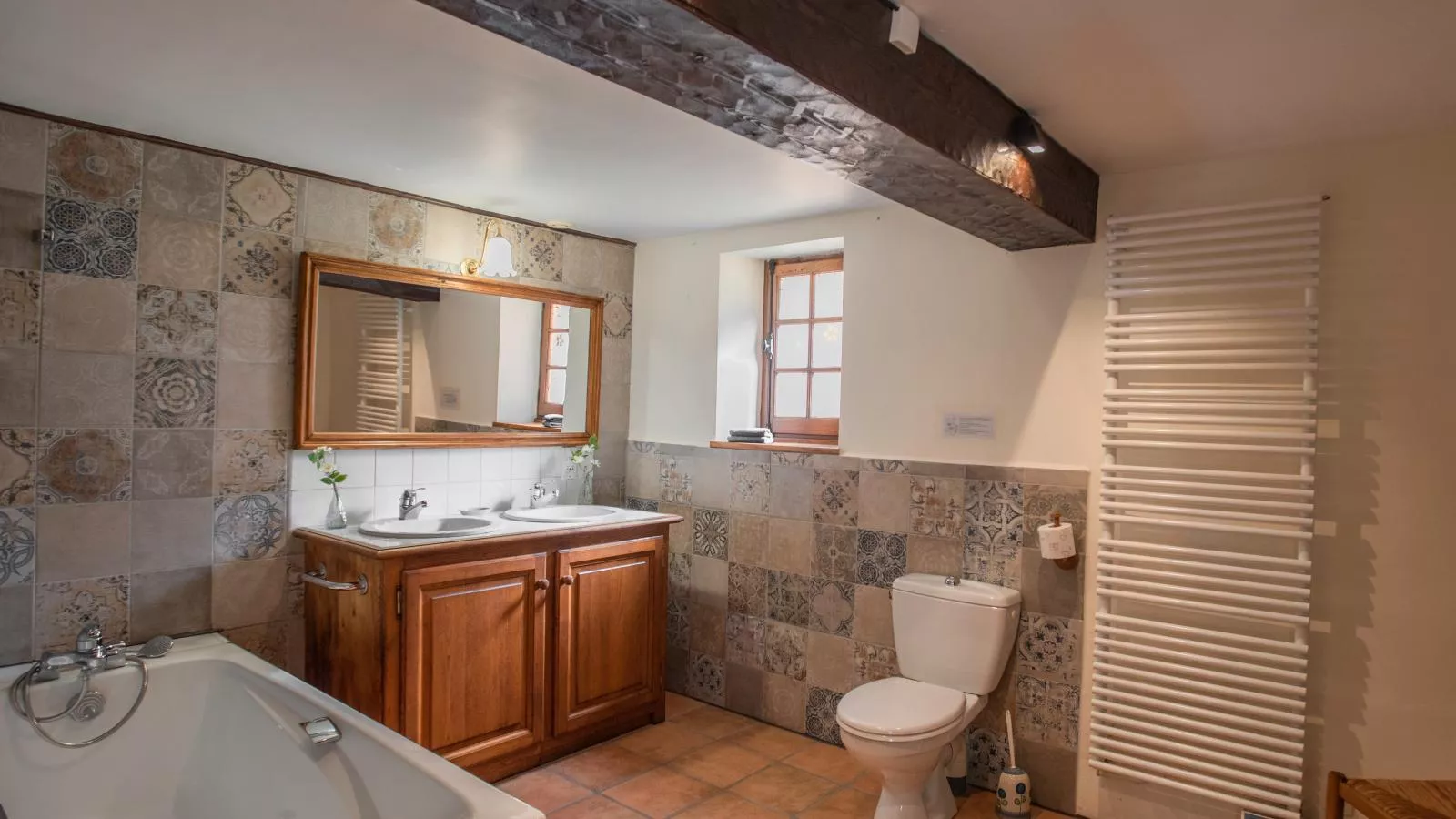 Gite Cottage-Bathroom