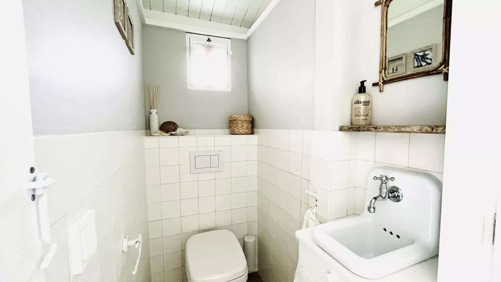 Sol-Bathroom