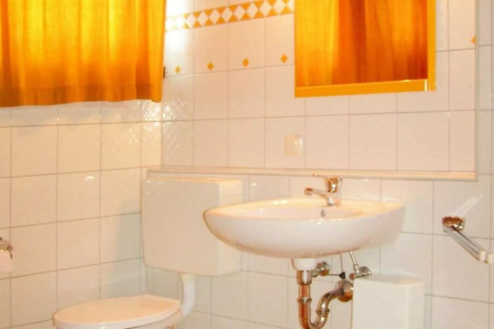 Holiday village Vorauf, Siegsdorf-Typ C, App. im Landhaus Typ Salzburg, 68 qm-Badezimmer