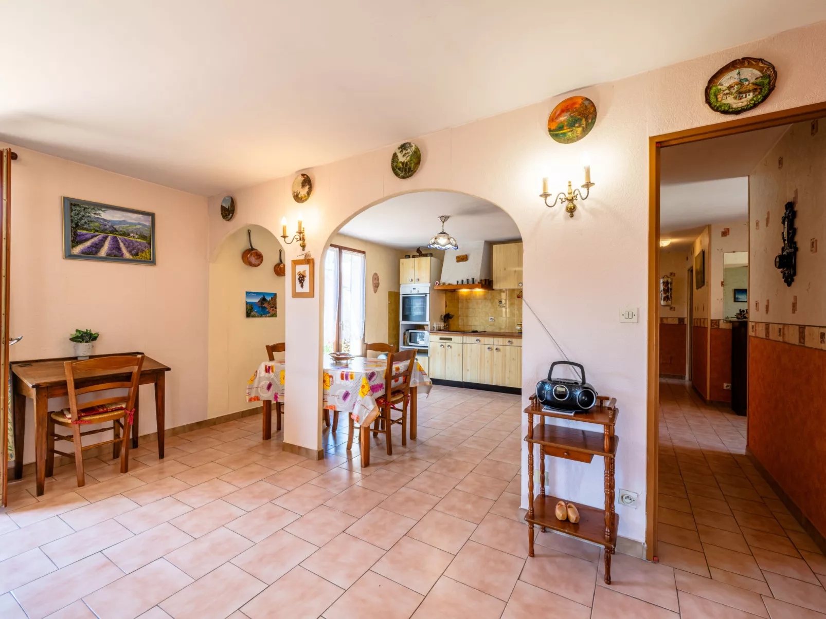 La maison du carignan-Drinnen