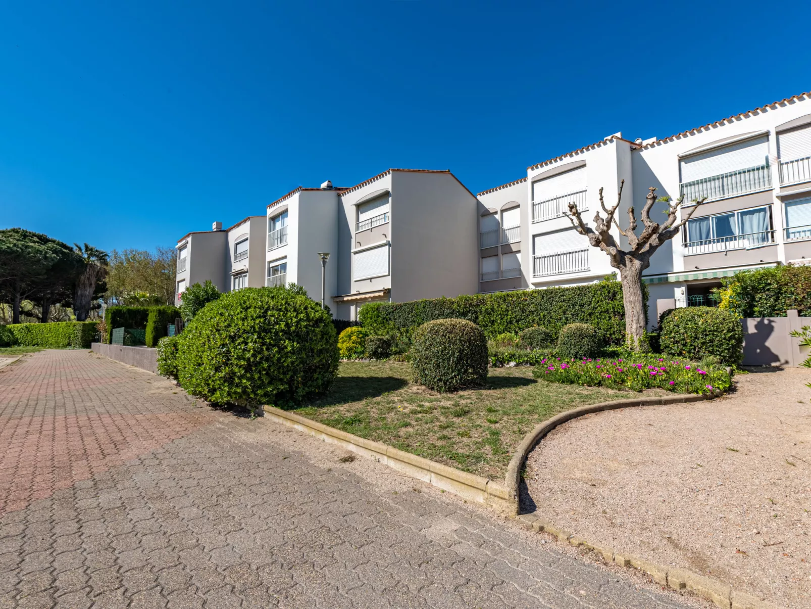 Marina Village-Dehors