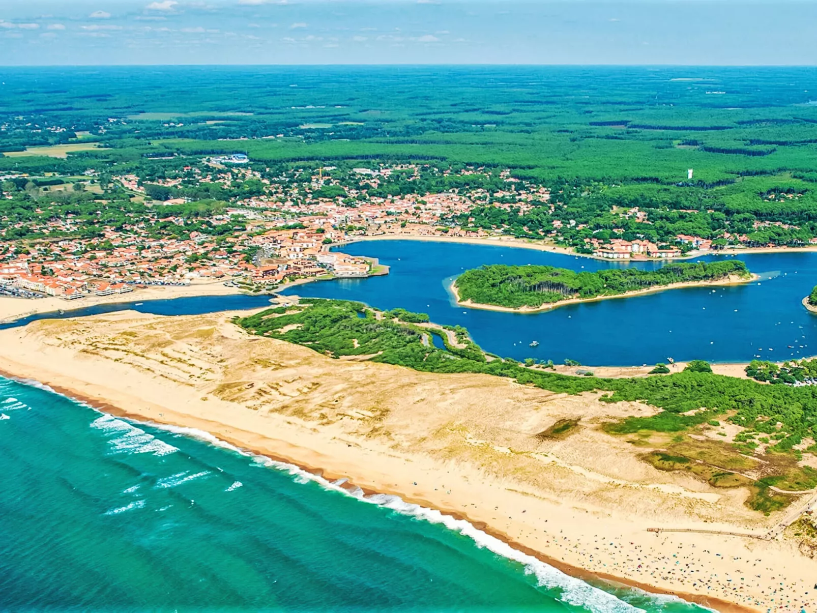 Les Sables d’Or Studio-Outside