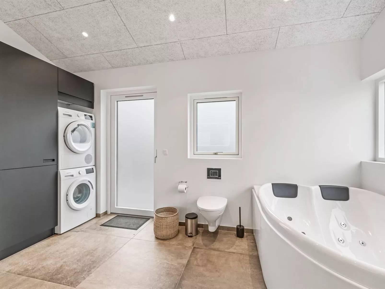 "Chenoa" - 350m from the sea-Inside
