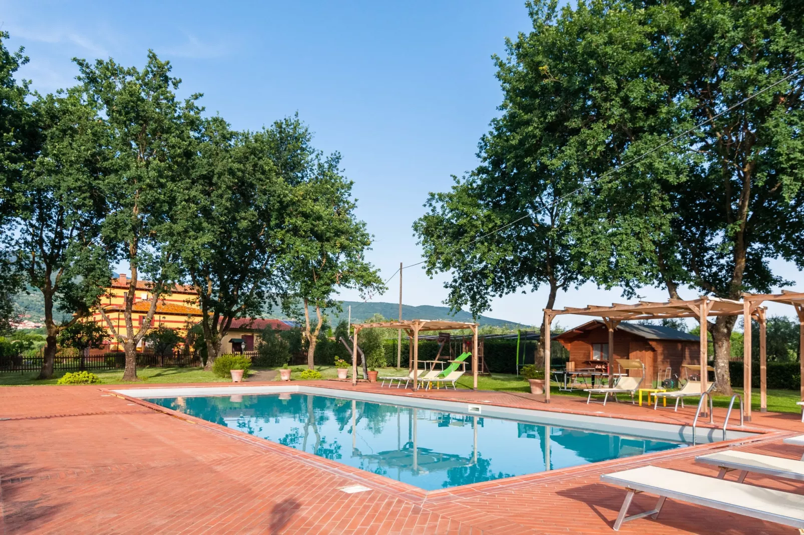Monna Due-Pool
