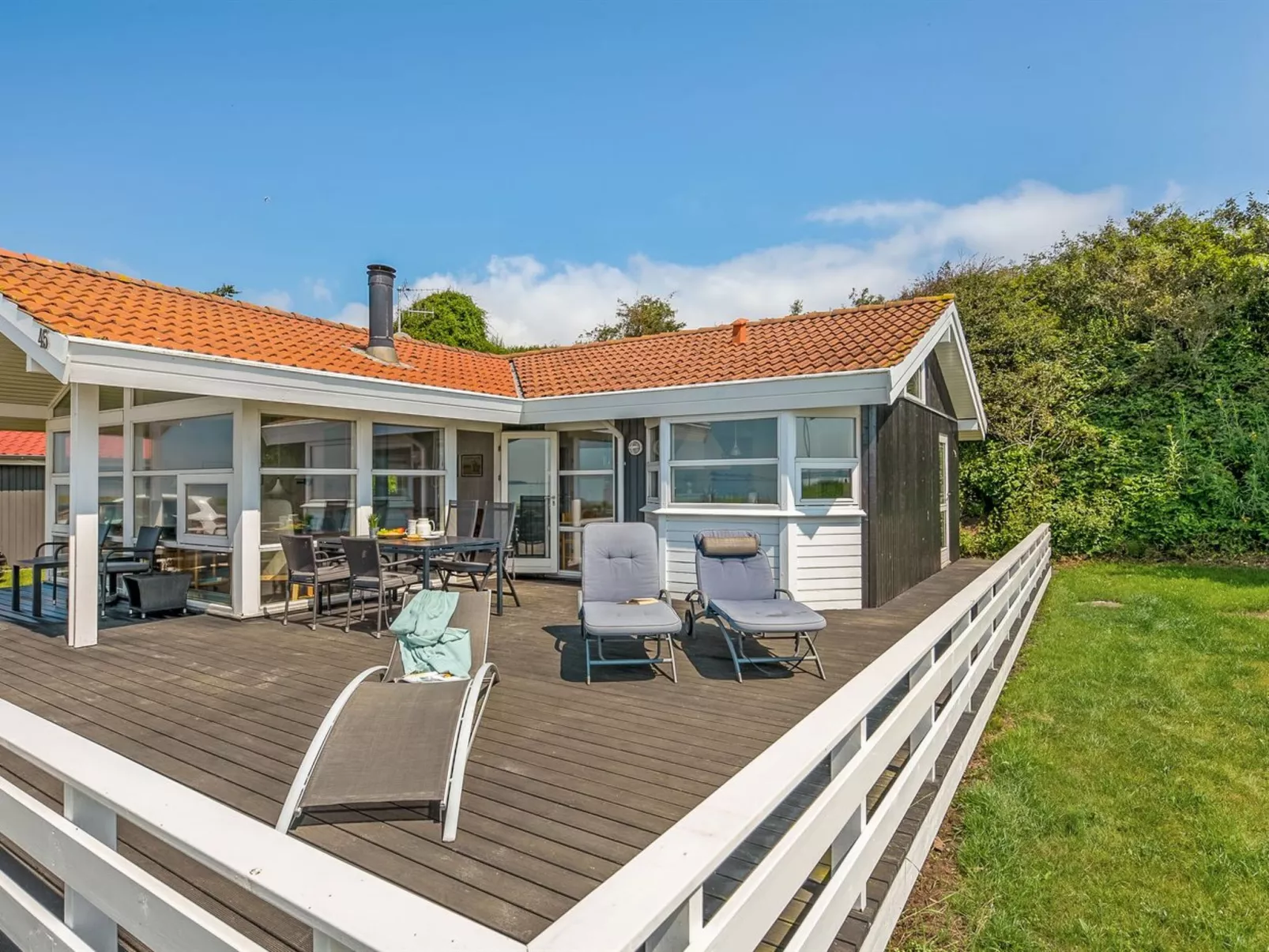 "Arnwith" - 20m from the sea-Outside