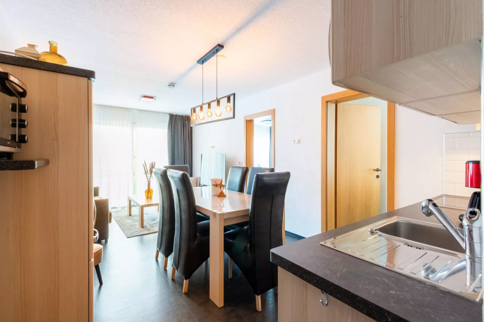 Apartment Berghof Ski-in & Ski-out-Dining room